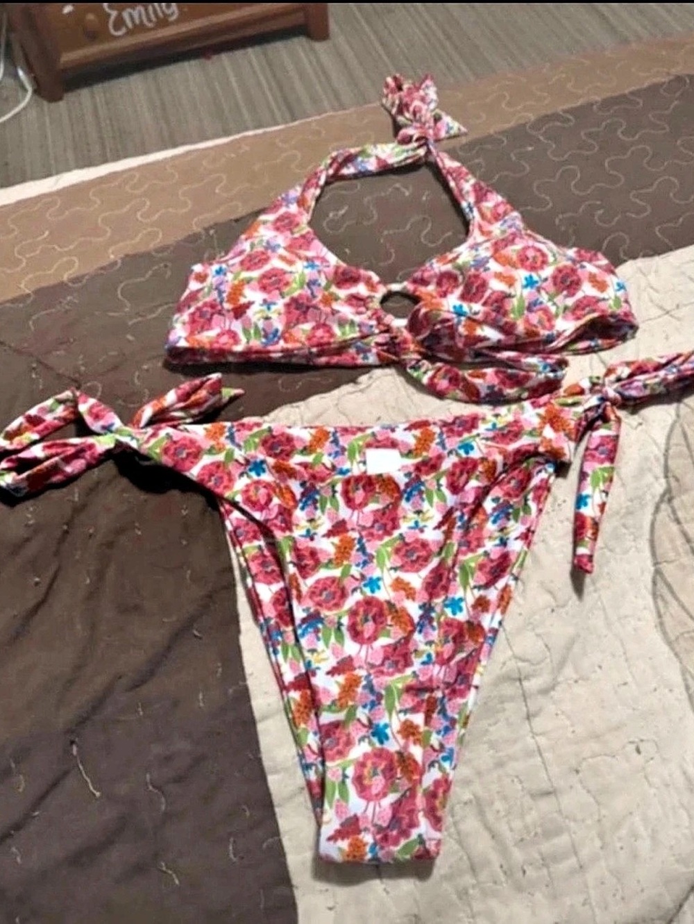 Strawberry Milk Mob Floral Bikini Set in Pink & White Size XL bottoms L Top